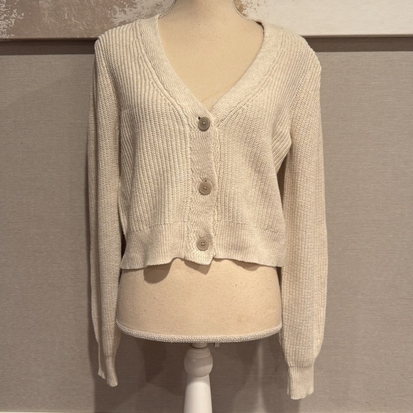 AERIE Cropped Cream Button-Up Women's Sweater size Medium - Picture 1 of 5